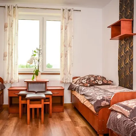Bed and breakfast Osrodek Wczasowo-kolonijny Bazylak 3*
