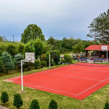 Osrodek Wczasowo-kolonijny Bazylak 3*