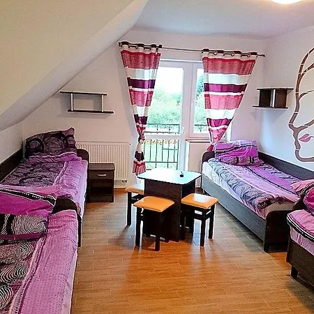 Osrodek Kolonijny Bazylak Rewal Couette-café