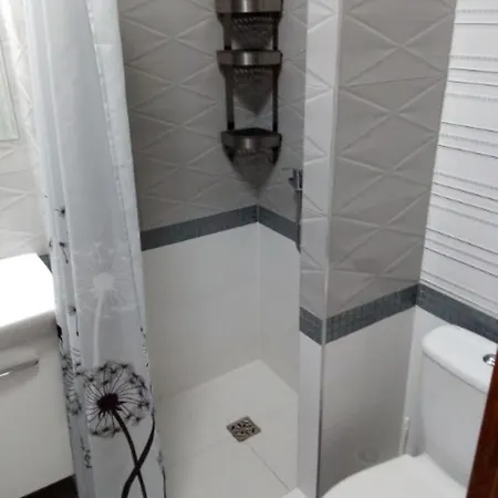 Osrodek Kolonijny Bazylak Oda ve Kahvaltı Rewal