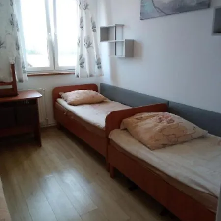 Osrodek Kolonijny Bazylak Oda ve Kahvaltı Rewal
